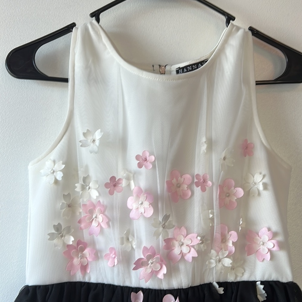 Hannah Banana 3D pink flowers formal dress size 14 black white wedding party - Picture 4 of 7
